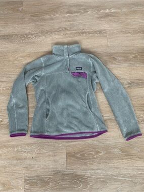 Patagonia Gray Fleece Quarter-Zip Pullover with Purple Accents Size XS